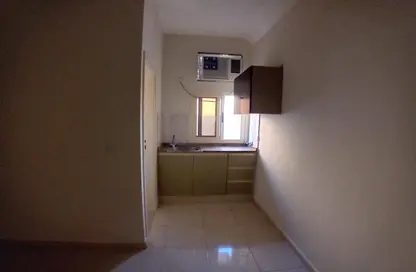 Hall / Corridor image for: Apartment - 1 Bathroom for rent in Fire Station Road - Muwaileh - Sharjah, Image 1