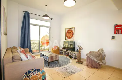 Apartment - 1 Bedroom - 1 Bathroom for sale in Mazaya 25 - Queue Point - Dubai Land - Dubai