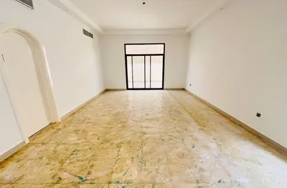 Villa - 4 Bedrooms - 4 Bathrooms for rent in Al Khalidiya - Abu Dhabi