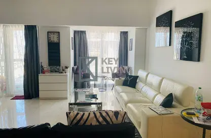 Apartment - 2 Bedrooms - 3 Bathrooms for sale in Cayan Tower - Dubai Marina - Dubai