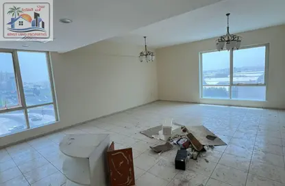 Apartment - 3 Bedrooms - 4 Bathrooms for rent in Al Taawoon Tower 1 - Al Taawoon Towers - Al Khan - Sharjah