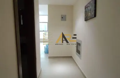 شقة - 2 غرف نوم - 2 حمامات للايجار في سراب 2 - الجادة - الشارقة