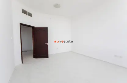 Empty Room image for: Apartment - 1 Bedroom - 1 Bathroom for rent in RAK Tower - Al Seer - Ras Al Khaimah, Image 1