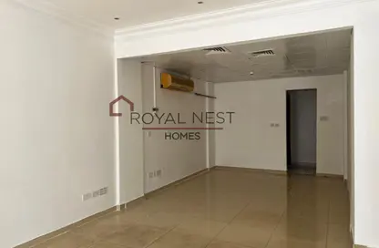 متجر - استوديو - 1 حمام للايجار في Y03 - طراز إنجليزي - المدينة الدولية - دبي متجر - استوديو - 1 حمام للايجار في Y03 - طراز إنجليزي - المدينة الدولية - دبي