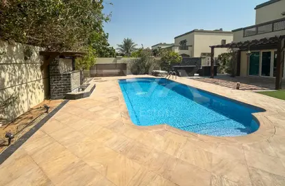 Villa - 4 Bedrooms - 5 Bathrooms for rent in Legacy - Jumeirah Park - Dubai