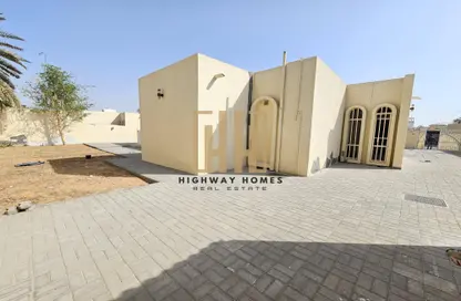 Villa - 3 Bedrooms - 5 Bathrooms for rent in Al Hazana - Al Riqqa - Sharjah