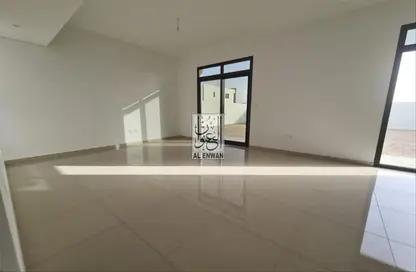 Empty Room image for: Townhouse - 3 Bedrooms - 4 Bathrooms for sale in Al Suyoh 7 - Al Suyoh - Sharjah, Image 1