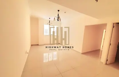 شقة - 2 غرف نوم - 3 حمامات للايجار في مبنى مويلح - مويلح - الشارقة شقة - 2 غرف نوم - 3 حمامات للايجار في مبنى مويلح - مويلح - الشارقة