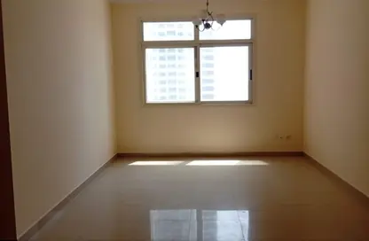 Apartment - 2 Bedrooms - 2 Bathrooms for rent in Al Khan - Sharjah