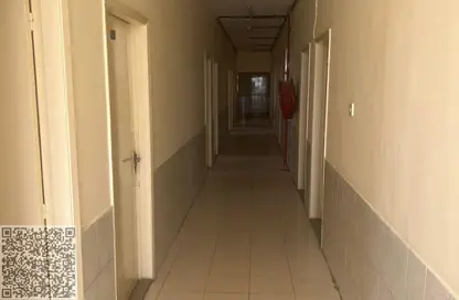 سكن عمال - استوديو - 8 حمامات للايجار في بناء المزون 1 - المنطقة الصناعية رقم 6 - المنطقة الصناعية بالشارقة - الشارقة سكن عمال - استوديو - 8 حمامات للايجار في بناء المزون 1 - المنطقة الصناعية رقم 6 - المنطقة الصناعية بالشارقة - الشارقة