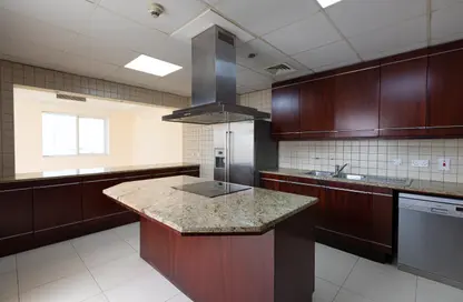 Apartment - 3 Bedrooms - 5 Bathrooms for rent in Bin Hendi Tower - Mankhool - Bur Dubai - Dubai