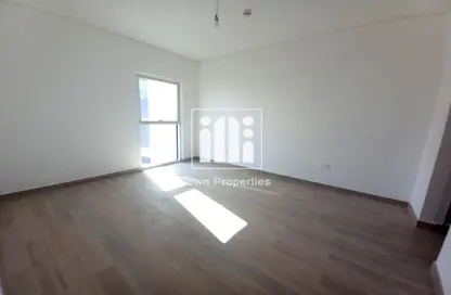 Apartment - 2 Bedrooms - 3 Bathrooms for sale in Waters Edge - Yas Island - Abu Dhabi