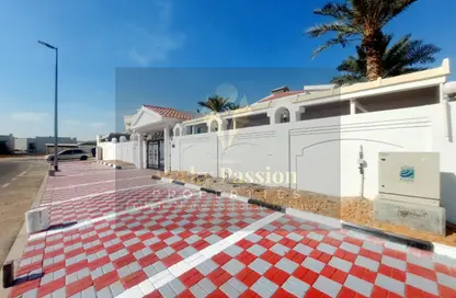 Villa - 6 Bedrooms - 7 Bathrooms for rent in Mirdif 35 - Mushraif - Mirdif - Dubai