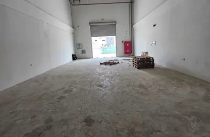 Warehouse - Studio - 1 Bathroom for rent in Umm Al Thuoob - Umm Al Quwain