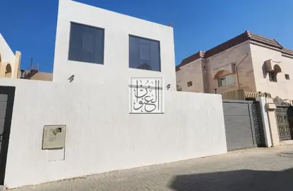 فيلا - 4 غرف نوم - 3 حمامات للبيع في شرقان - الحيرة - الشارقة