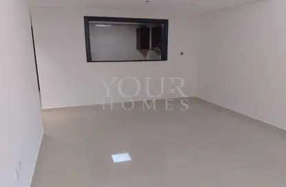 Apartment - 1 Bedroom - 2 Bathrooms for rent in Royal JVC Building - Jumeirah Village Circle - Dubai