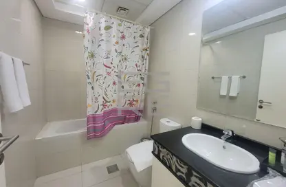 شقة - غرفة نوم - 2 حمامات للايجار في الأبراج الإدارية - الخليج التجاري - دبي