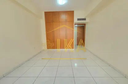 Apartment - 3 Bedrooms - 2 Bathrooms for rent in Silver Sands 1 - Mankhool - Bur Dubai - Dubai