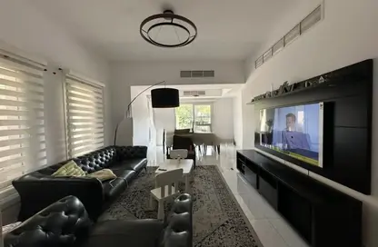 Villa - 3 Bedrooms - 3 Bathrooms for rent in Springs 14 - The Springs - Dubai
