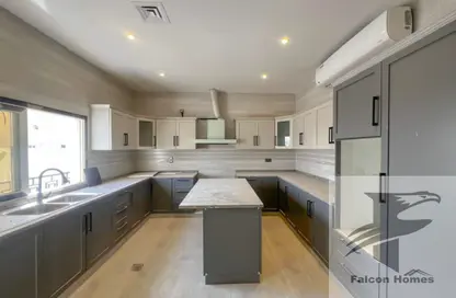 Villa - 5 Bedrooms - 7 Bathrooms for rent in Al Aweer 1 - Al Aweer - Dubai