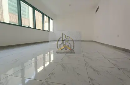 Apartment - 3 Bedrooms - 4 Bathrooms for rent in Khalifa Street - Abu Dhabi