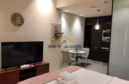 Apartment - Studio - 1 Bathroom for rent in Park View Tower - Jumeirah Village Circle - Dubai