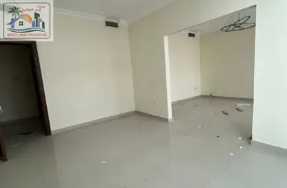 Apartment - 4 Bedrooms - 4 Bathrooms for rent in Al Mamzar - Al Mamzar - Sharjah - Sharjah