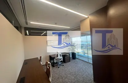 Co-working space - Studio - 1 Bathroom for rent in Corniche Road - Abu Dhabi