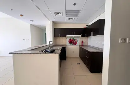 Apartment - 2 Bedrooms - 2 Bathrooms for rent in Mazaya 2 - Queue Point - Liwan - Dubai Land - Dubai