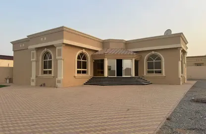 Villa - 4 Bedrooms - 5 Bathrooms for rent in Al Dhait South - Al Dhait - Ras Al Khaimah