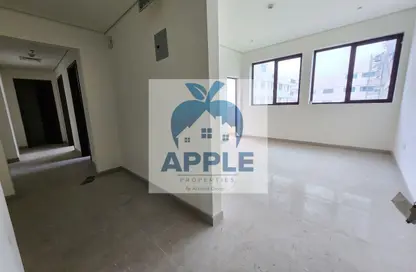 شقة - غرفة نوم - 2 حمامات للايجار في الجادة - الشارقة