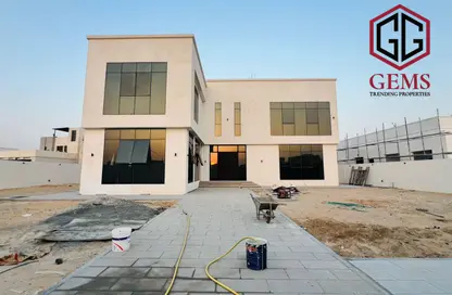 Villa - 4 Bedrooms - 5 Bathrooms for rent in Al Aweer 1 - Al Aweer - Dubai