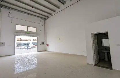 Empty Room image for: Shop - Studio - 1 Bathroom for rent in Wadi AL AIN 1 - Al Noud - Al Ain, Image 1