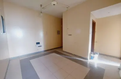 Apartment - 2 Bedrooms - 1 Bathroom for rent in Fire Station Road - Muwaileh - Sharjah