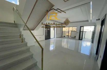Stairs image for: Villa - 3 Bedrooms - 6 Bathrooms for sale in Al Yasmeen 1 - Al Yasmeen - Ajman, Image 1