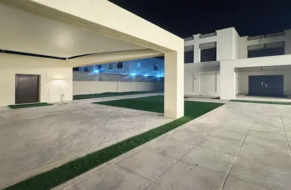 Villa - 6 Bedrooms - 7+ Bathrooms for rent in Madinat Al Riyad - Abu Dhabi