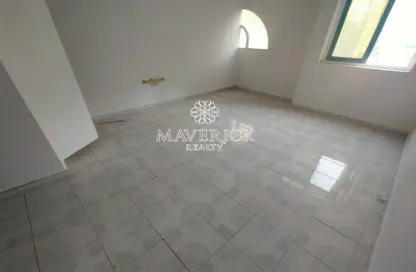 Empty Room image for: Apartment - 1 Bedroom - 1 Bathroom for rent in Ibtikar 2 - Al Majaz 2 - Al Majaz - Sharjah, Image 1