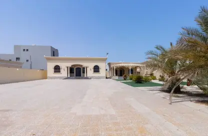 فيلا - 4 غرف نوم - 4 حمامات للايجار في الرفاع - رأس الخيمة