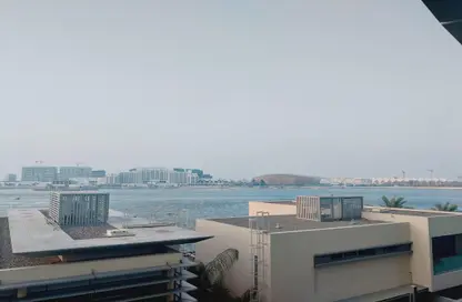 Apartment - 4 Bedrooms - 5 Bathrooms for rent in Al Muneera - Al Raha Beach - Abu Dhabi