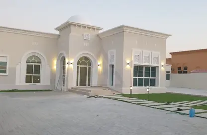 Villa - 4 Bedrooms - 6 Bathrooms for rent in Al Khawaneej 2 - Al Khawaneej - Dubai