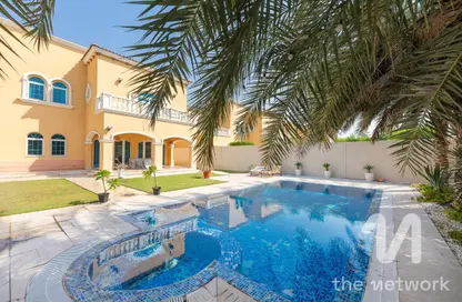 Villa - 5 Bedrooms - 6 Bathrooms for sale in Legacy - Jumeirah Park - Dubai