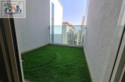 Apartment - 1 Bedroom - 2 Bathrooms for rent in Muweileh Community - Muwaileh Commercial - Sharjah