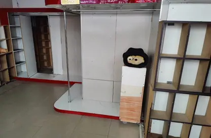 Shop - Studio for rent in Rolla Square - Rolla Area - Sharjah