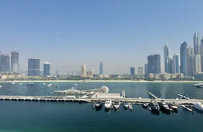 Apartment - 2 Bedrooms - 2 Bathrooms for rent in Palace Beach Residence - EMAAR Beachfront - Dubai Harbour - Dubai