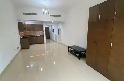 Apartment - Studio - 1 Bathroom for rent in Jumeirah Village Circle - Dubai