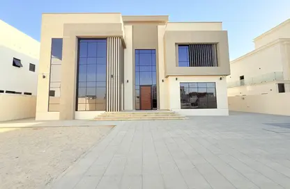 Villa - 4 Bedrooms - 7 Bathrooms for rent in Wadi Alshabak - Dubai