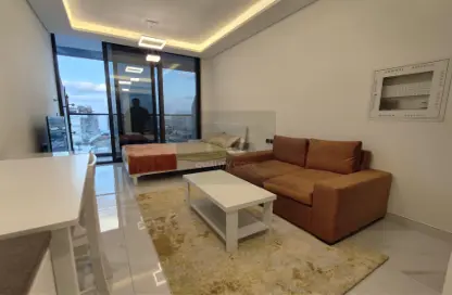 Living / Dining Room image for: Apartment - 1 Bathroom for rent in Samana Golf Avenue - Dubai Studio City - Dubai, Image 1
