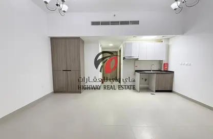 Apartment - 1 Bedroom - 2 Bathrooms for rent in Belle Vue Building - Al Warsan 4 - Al Warsan - Dubai