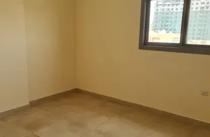 شقة - 2 غرف نوم - 2 حمامات للايجار في مبنى القاسمية 10 - المحطة - القاسمية - الشارقة