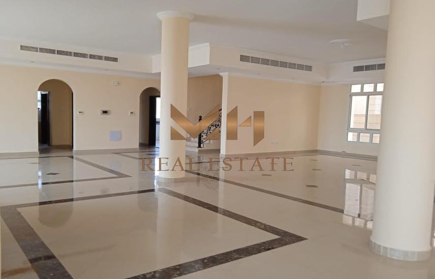 Villa for Rent in Al Bateen Villas Spacious Villa Well Maintained